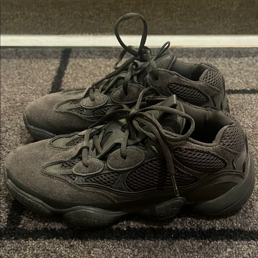 Yeezy grey Sneakers